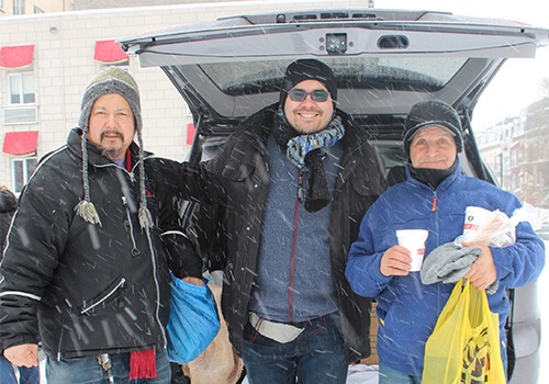 Angels-of-Mercy-volunteer-with-homeless-people
