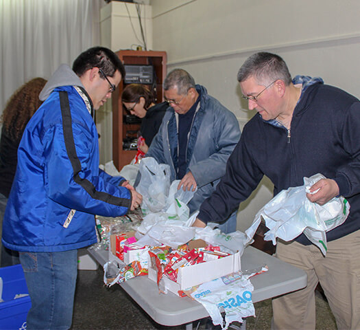 Volunteer-in-montreal-angels-of-mercy